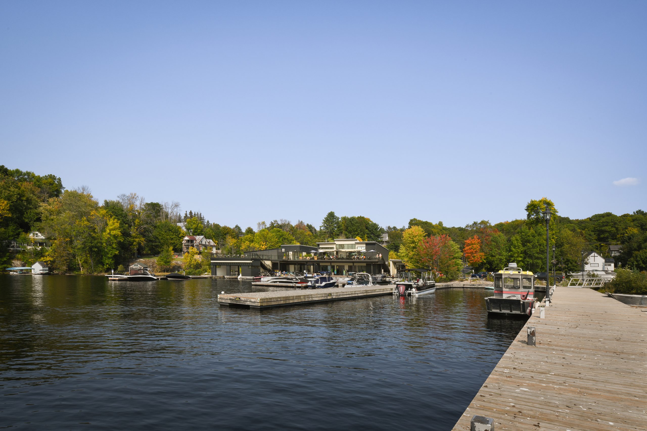 2251-16 Muskoka Lake Marine_professional_web_01