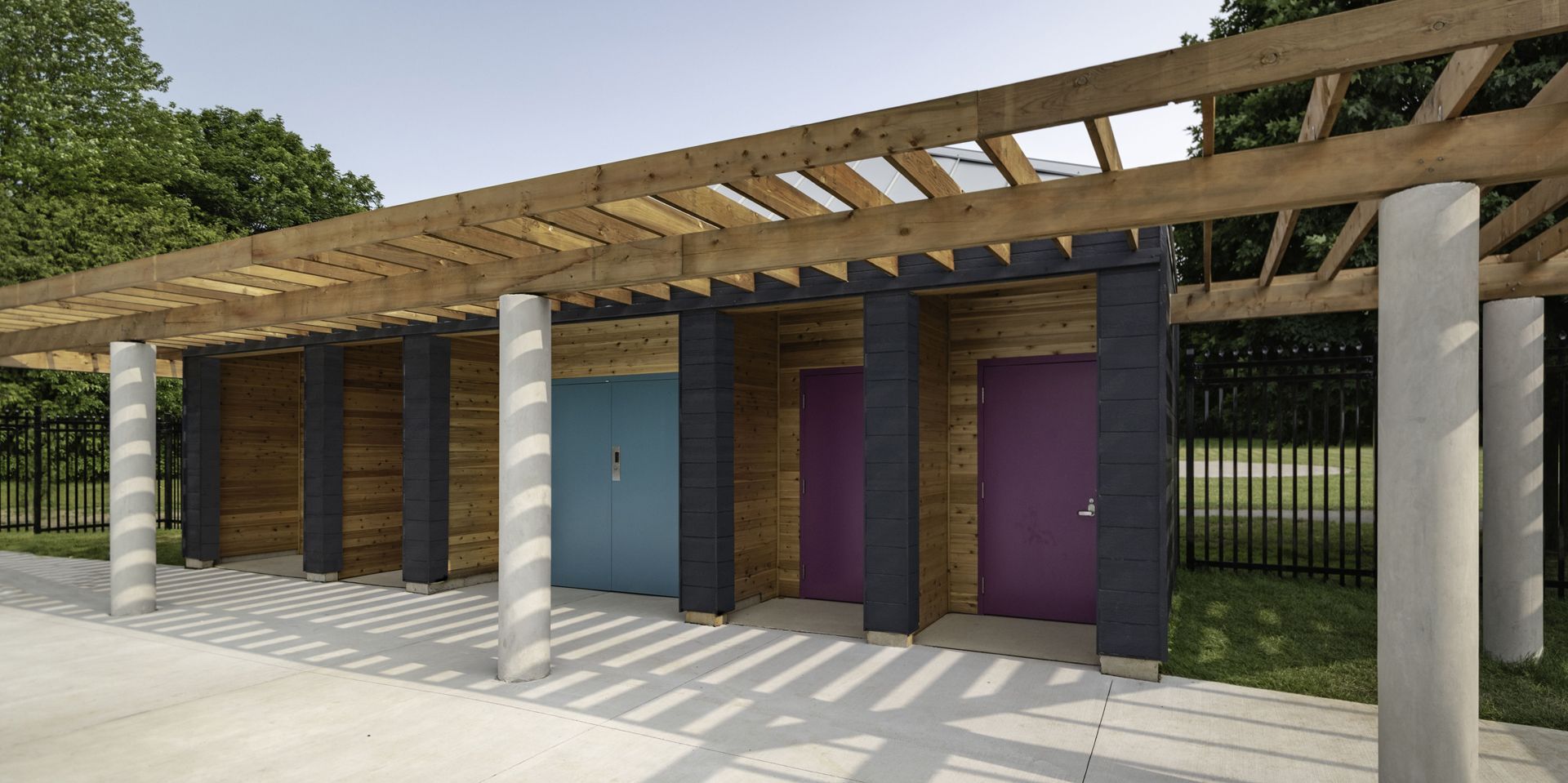 2283-17-5-byron-pool-jet_0447