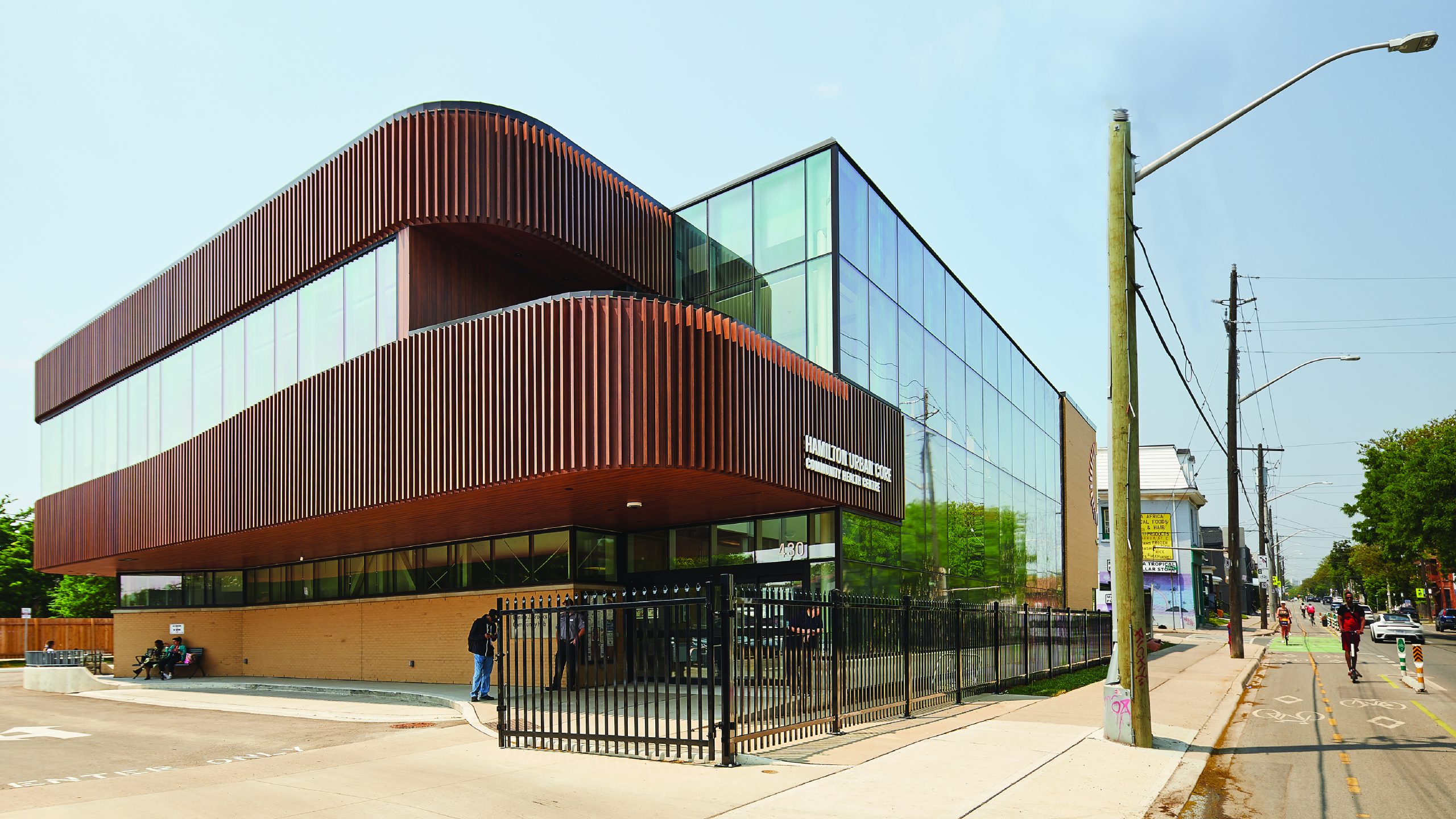 2426-20-Hamilton Urban Core Community Health Care_Exterior2