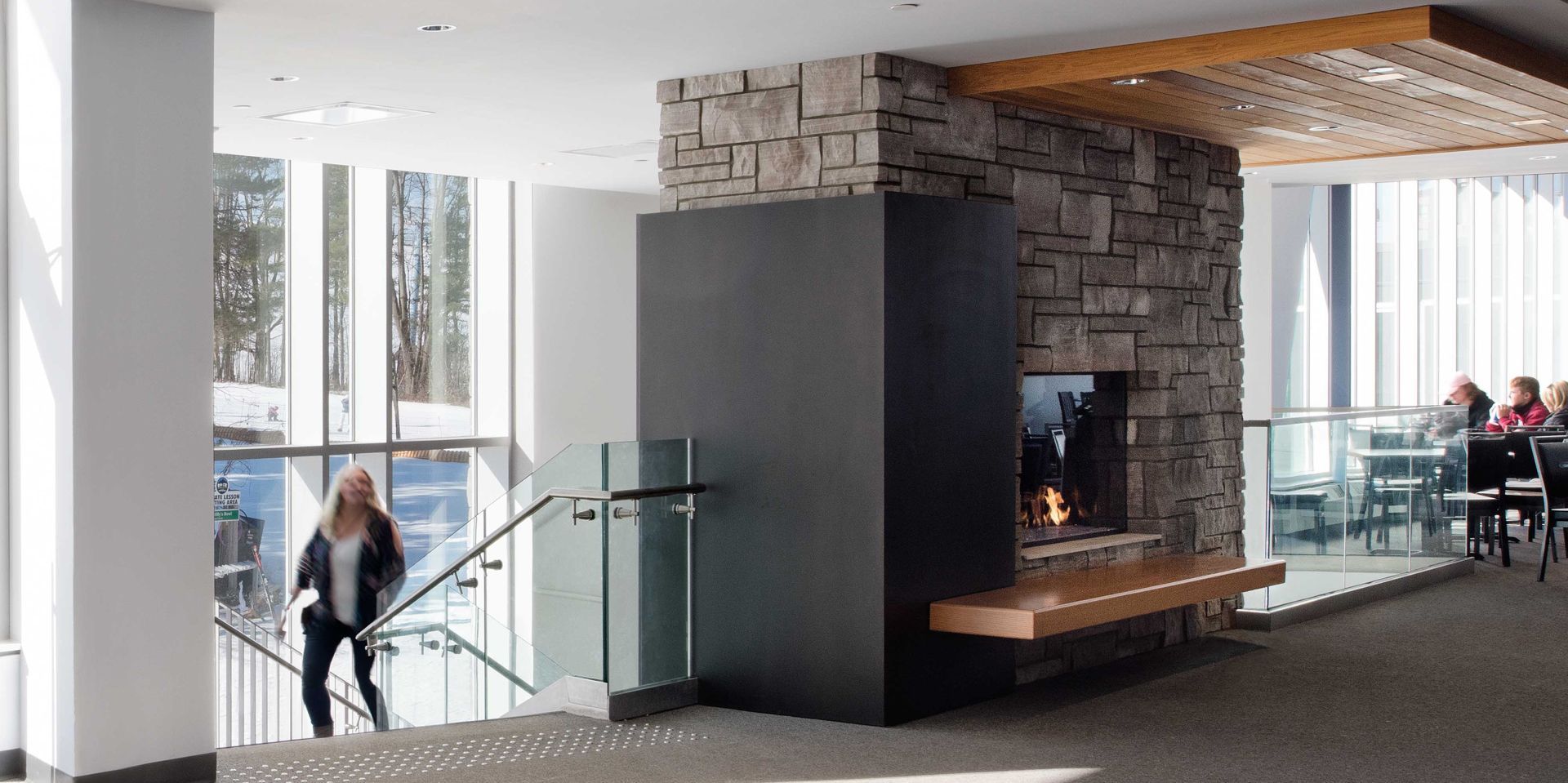 5boler_BolerChalet-upstairs-fireplace2 (edit)