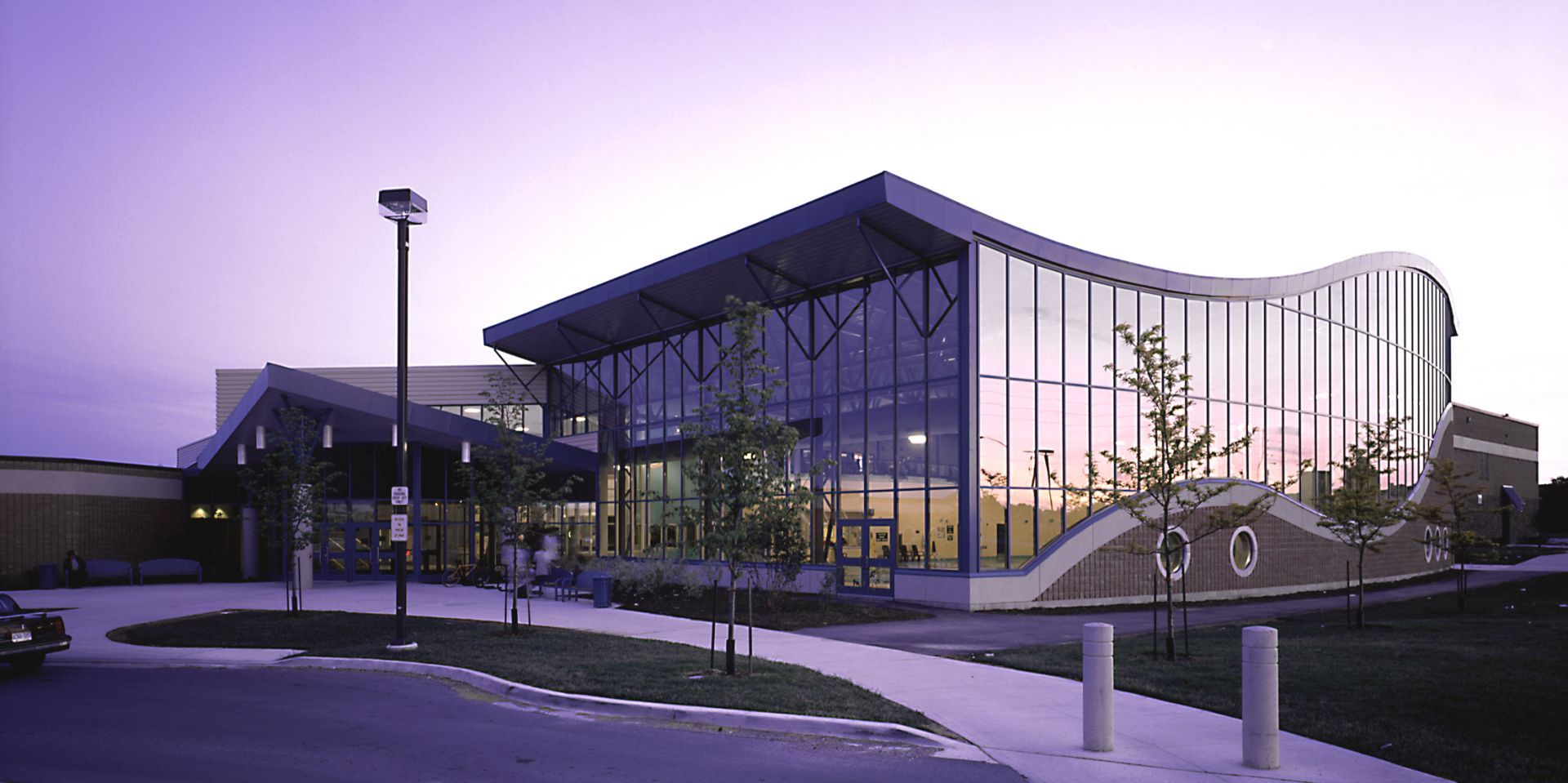 White-Oaks-Public-School-and-South-Community-Leisure-Centre1