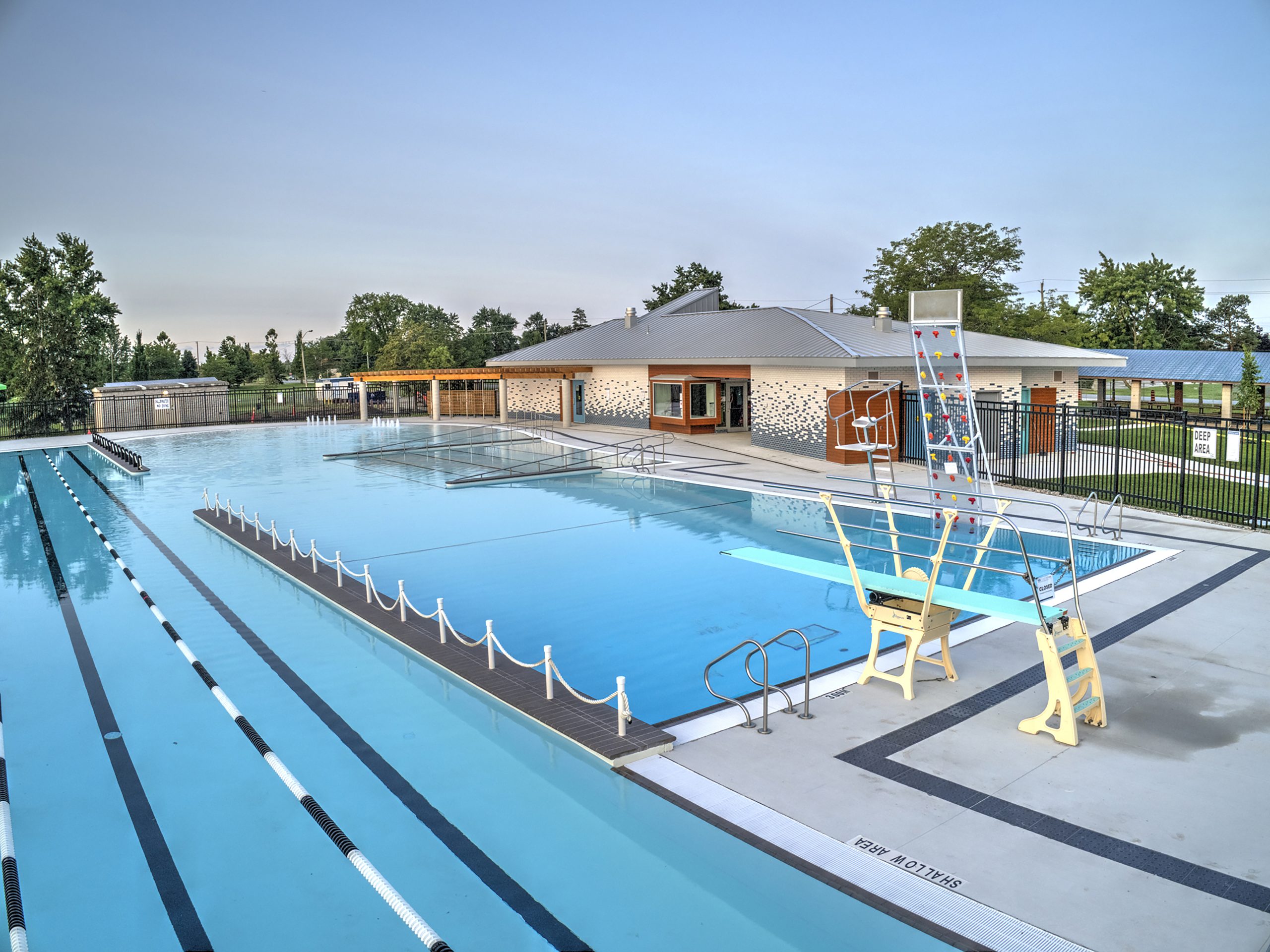 2453-21 Welland Pool_professional_04