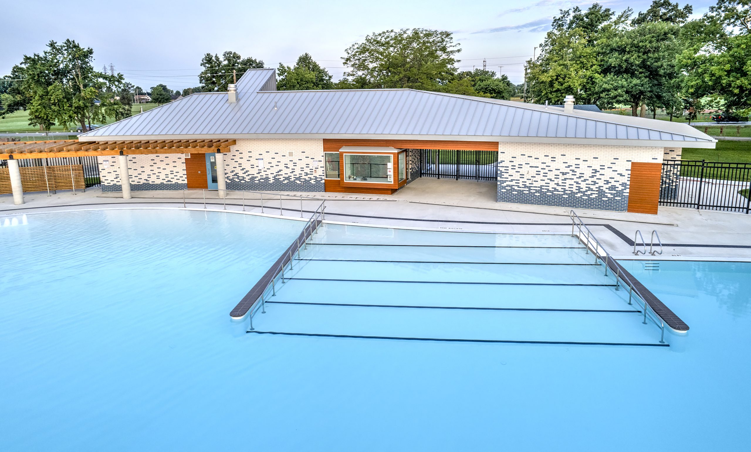 2453-21 Welland Pool_professional_05