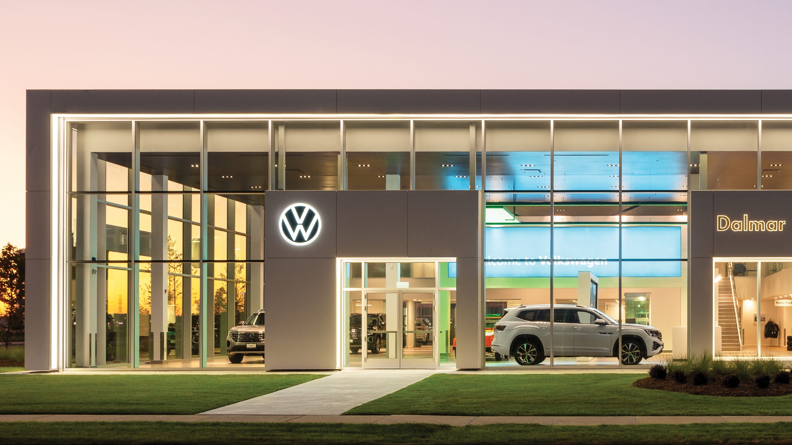 2110-12_Dalmar Motors_Exterior View2